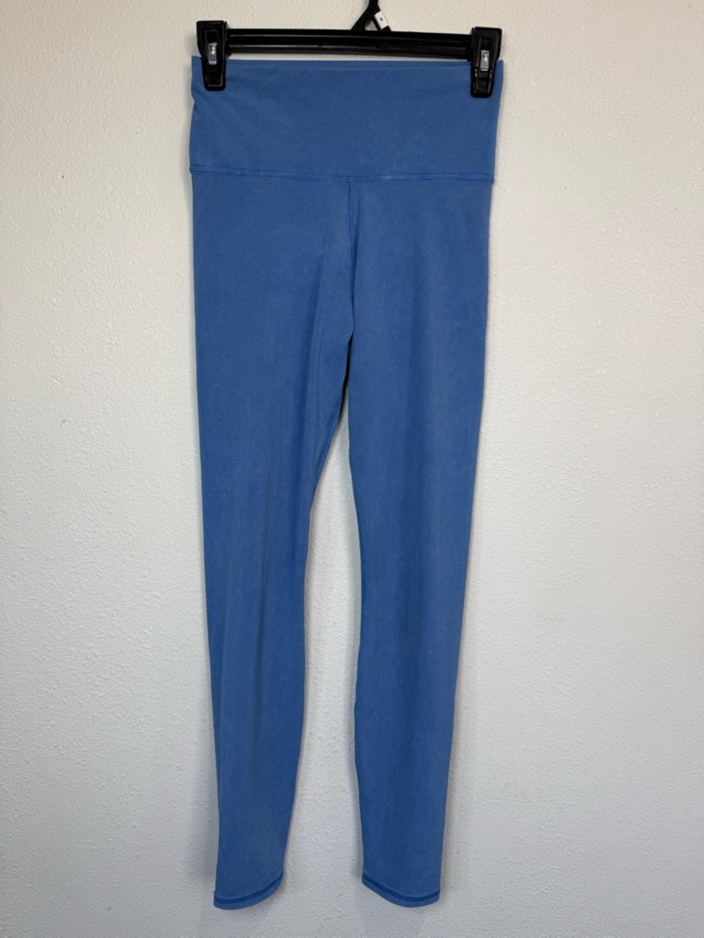 Vuori Blue High Waisted Leggings Size S Athletic Yoga Workout Pants - Picture 2 of 9